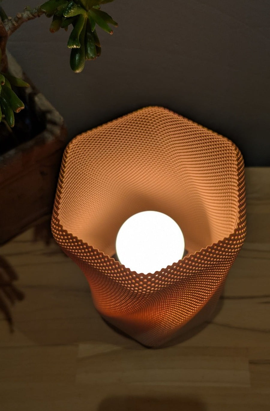 Lámpara Hexagonal Torsión